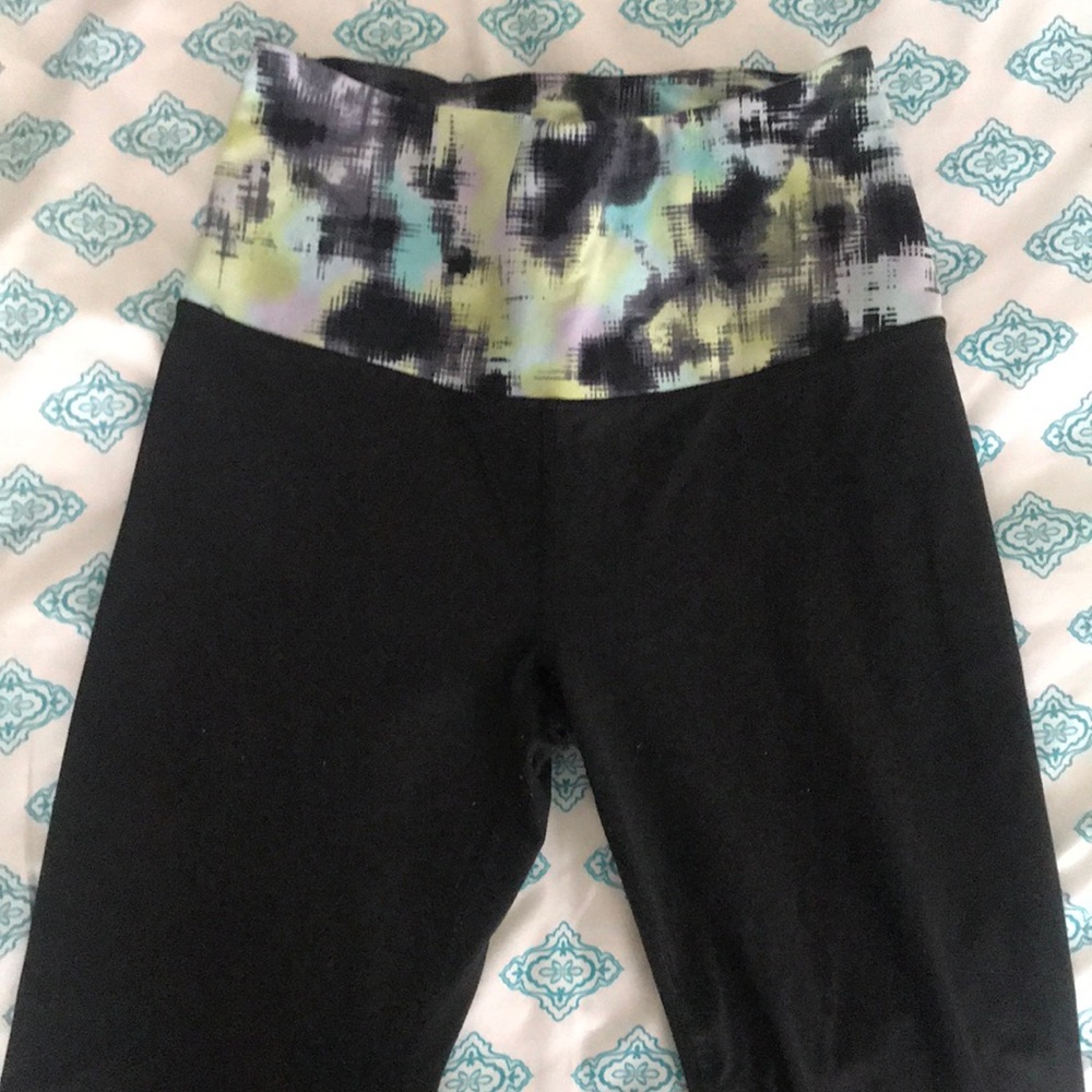 Victoria’s Secret Sport leggings